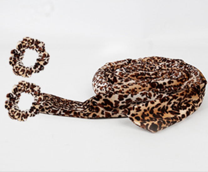 Black curling rod and accessories